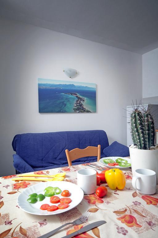Camping Garden Tourist 마네르바 델 가르다 객실 사진