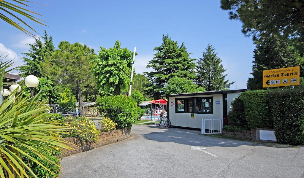 Camping Garden Tourist 마네르바 델 가르다 외부 사진